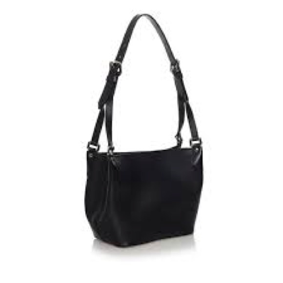 LOUIS VUITTON
Mandara PM Epi Leather Noir - Picture 1 of 9